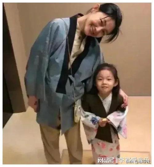 娱乐圈吃瓜爆料两个孩子,揭秘两位童星背后的成长故事